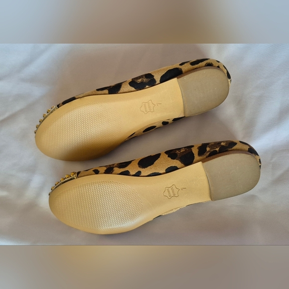Steve Madden 7 Kimmmie Leopard Gold Spikes Studs Flats Animal Print NWOB - Picture 8 of 10